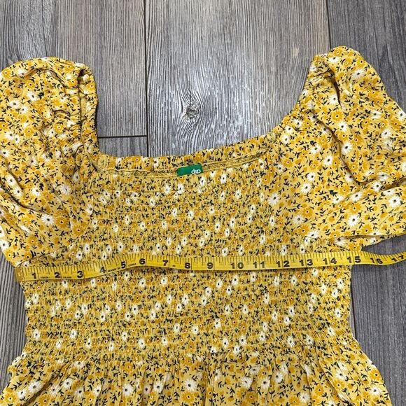 Dip Puff Sleeve Blouse - Picture 8 of 9